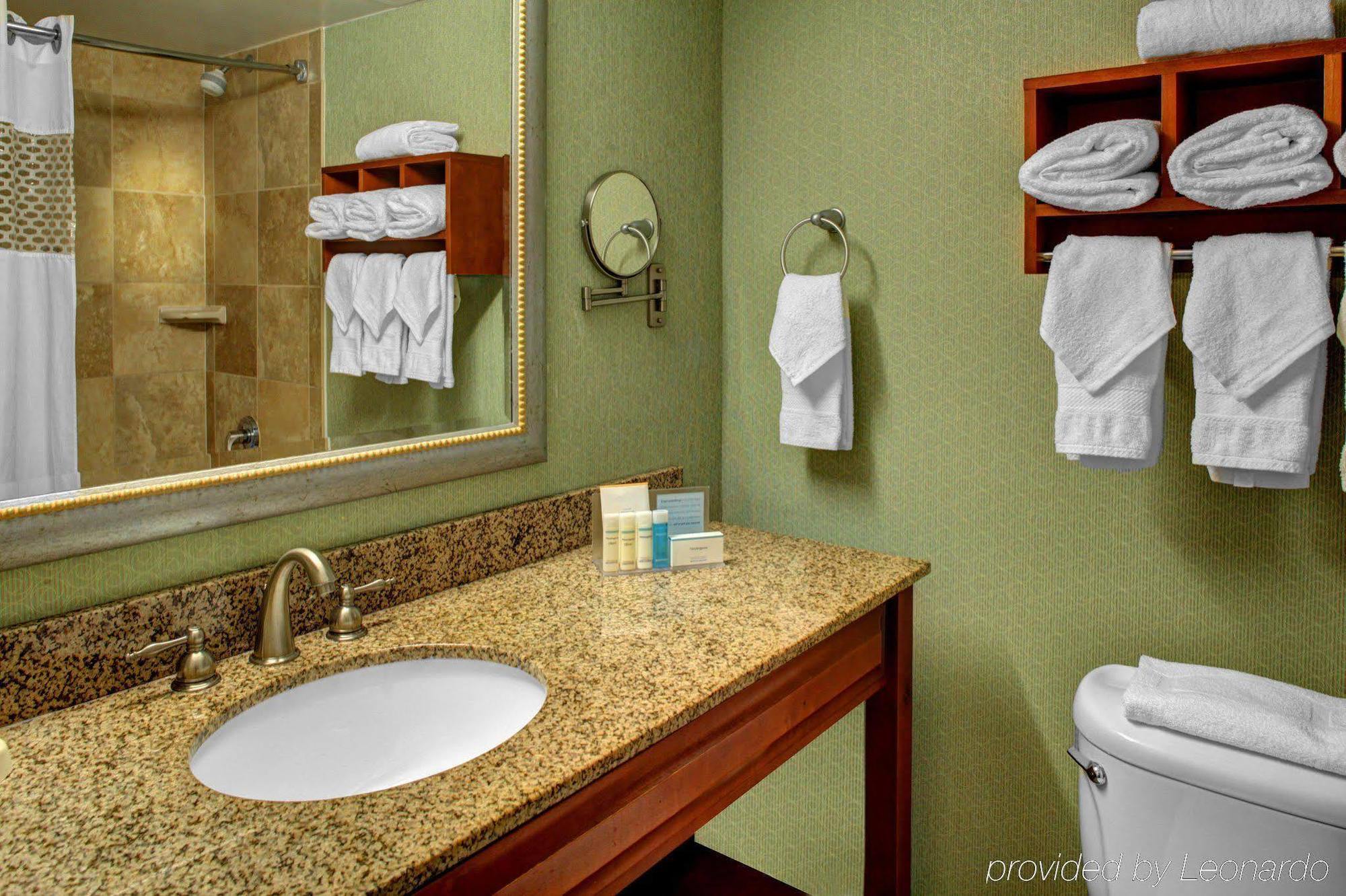 Hampton Inn Miami-Coconut Grove/Coral Gables Экстерьер фото